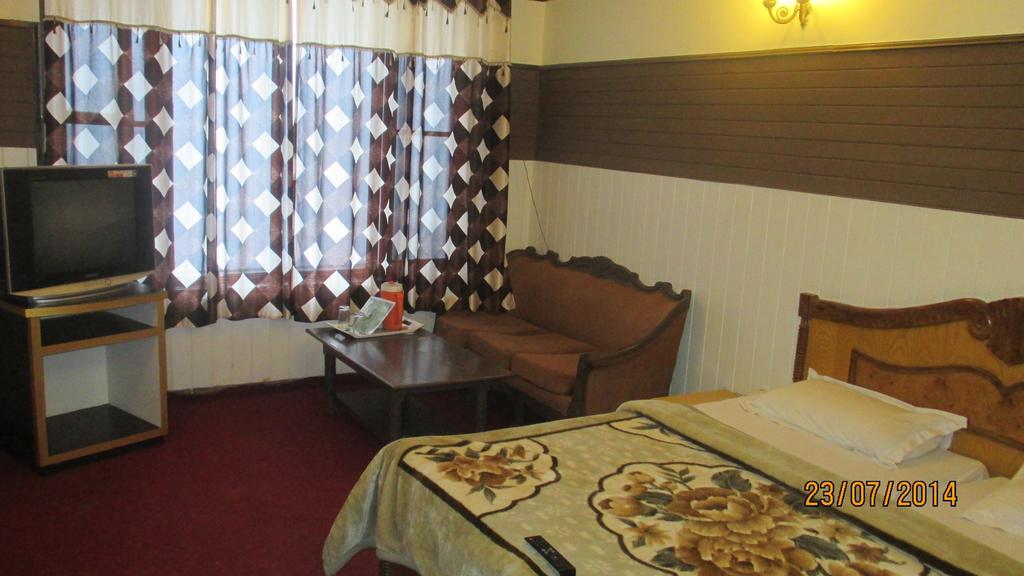 Hotel Bombay Palace Dalhousie Zimmer foto